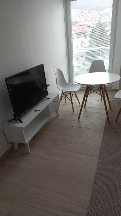 Sunny Apartment Скопье Экстерьер фото